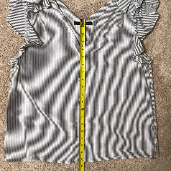 Antonio Melani Black and White Pinstripe Blouse with Cap Sleeves - Picture 5 of 7